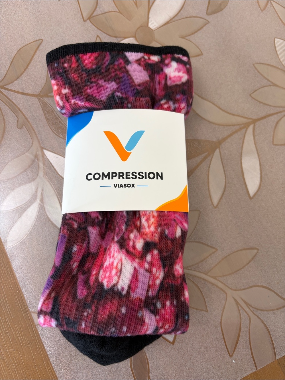 ✨NWT✨ Viasox Compression Crew Socks - Pink Floral